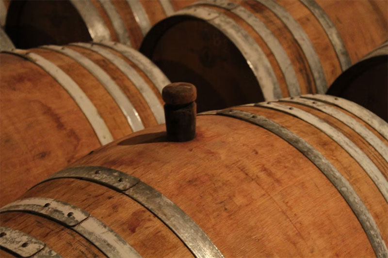élevage du vin en barrique